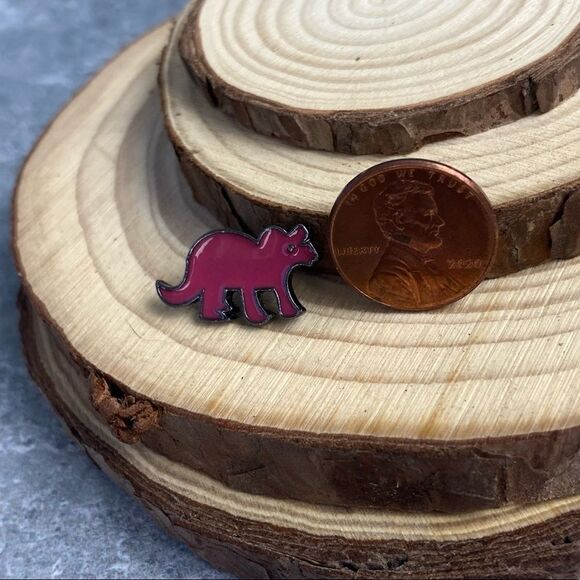 Triceratops Pink Small Enamel Pin/ Brooch Lapel - Picture 3 of 6
